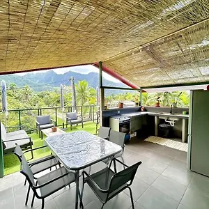 Mooz Lodge, The Local Discovery Hébergement de vacances
